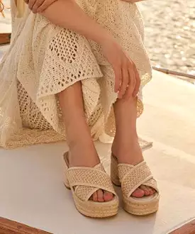 Dolce Vita Eldora Wedge - Natural/White Raffia