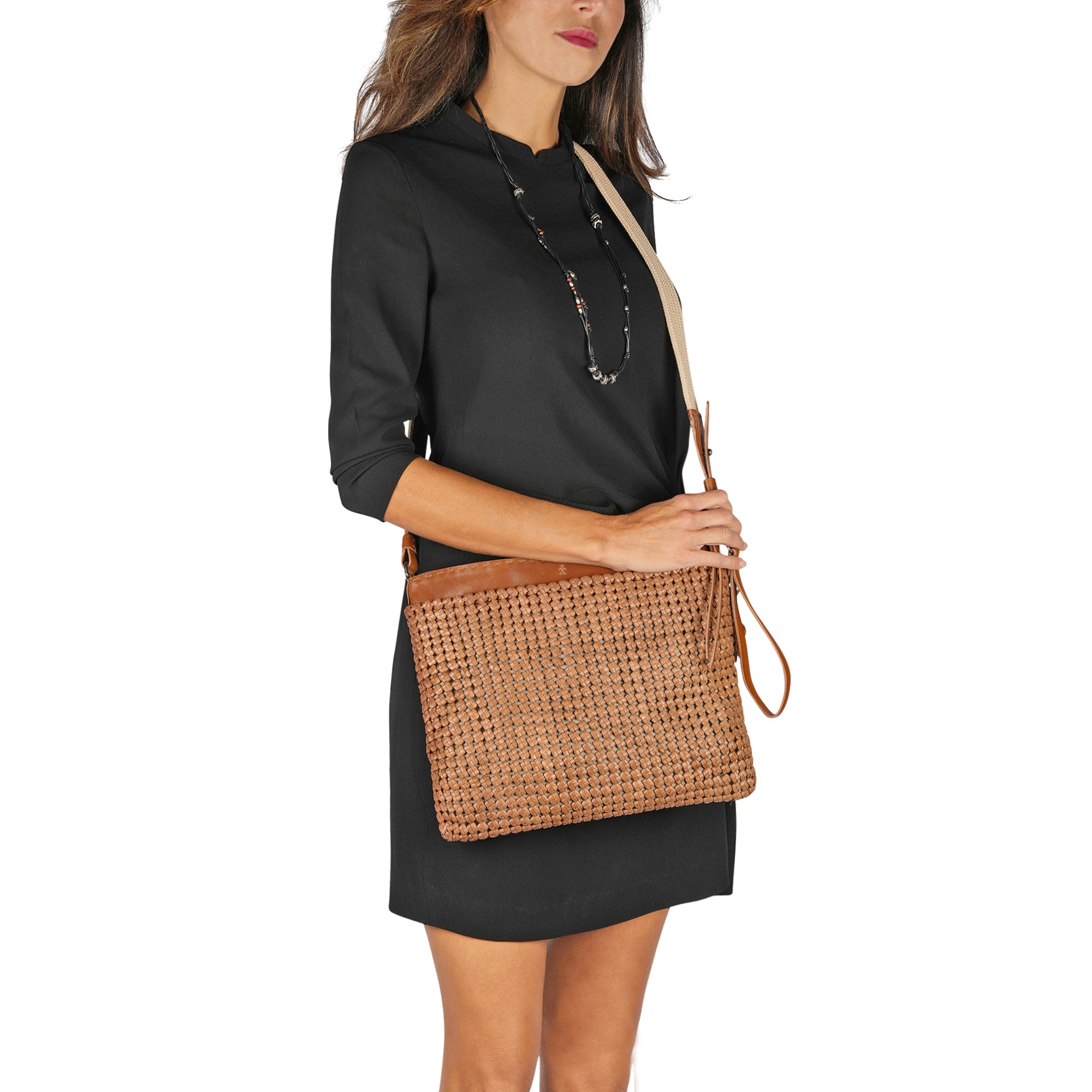 Zip Clutch L Greca Intreccio Crochet Cognac